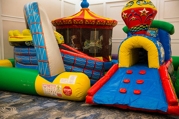 0328__12-20-25_Four-Seasons-Childrens-Holiday-Party-Rodney-Bailey-Photography