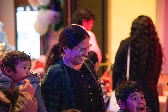0360__12-20-25_Four-Seasons-Childrens-Holiday-Party-Rodney-Bailey-Photography
