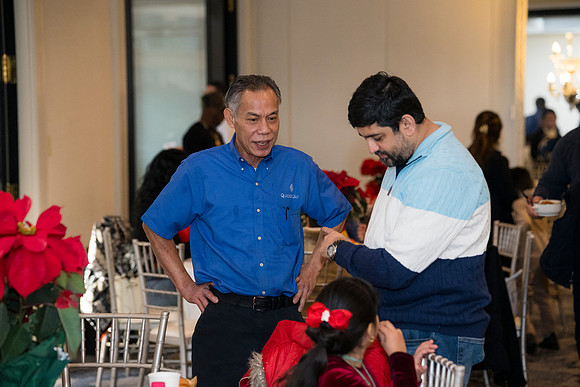 0369__12-20-25_Four-Seasons-Childrens-Holiday-Party-Rodney-Bailey-Photography
