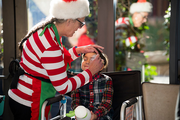 0370__12-20-25_Four-Seasons-Childrens-Holiday-Party-Rodney-Bailey-Photography
