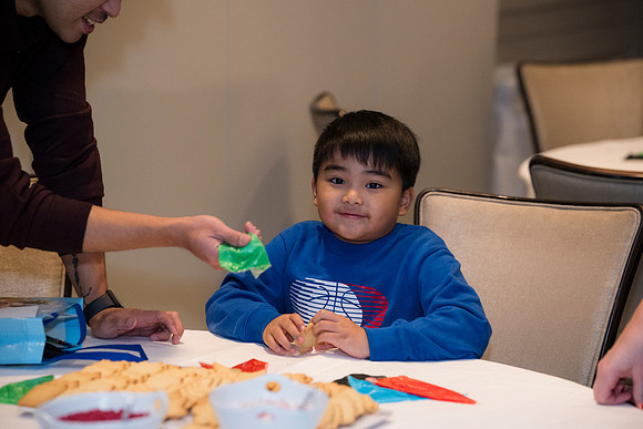 0372__12-20-25_Four-Seasons-Childrens-Holiday-Party-Rodney-Bailey-Photography