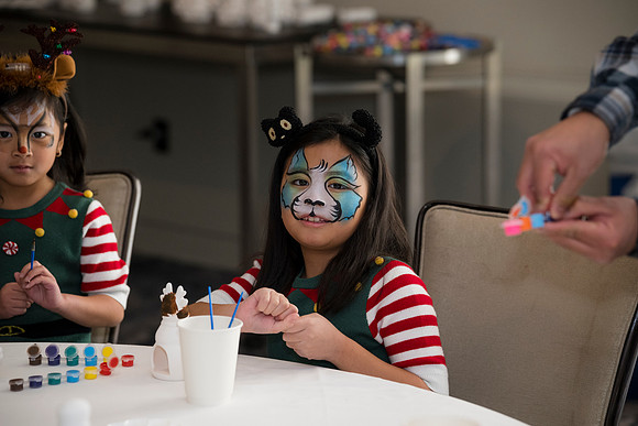 0379__12-20-25_Four-Seasons-Childrens-Holiday-Party-Rodney-Bailey-Photography
