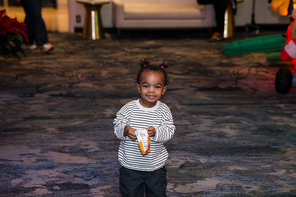 0384__12-20-25_Four-Seasons-Childrens-Holiday-Party-Rodney-Bailey-Photography