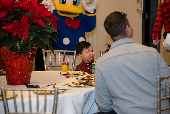 0393__12-20-25_Four-Seasons-Childrens-Holiday-Party-Rodney-Bailey-Photography
