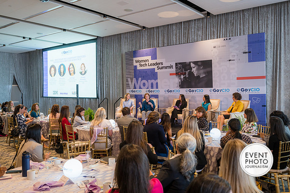 0337__4-13-23_GovCIO-Women-Tech-Leaders-Meeting_Spy-Museum-Washington-DC-EventPhotojournalism-conference-photographers