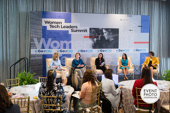 0276__4-13-23_GovCIO-Women-Tech-Leaders-Meeting_Spy-Museum-Washington-DC-EventPhotojournalism-conference-photographers