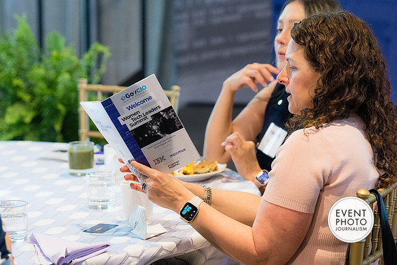 0163__4-13-23_GovCIO-Women-Tech-Leaders-Meeting_Spy-Museum-Washington-DC-EventPhotojournalism-conference-photographers