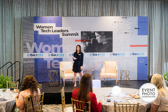 0172__4-13-23_GovCIO-Women-Tech-Leaders-Meeting_Spy-Museum-Washington-DC-EventPhotojournalism-conference-photographers