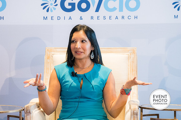 0385__4-13-23_GovCIO-Women-Tech-Leaders-Meeting_Spy-Museum-Washington-DC-EventPhotojournalism-conference-photographers