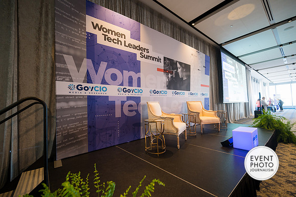 0140__4-13-23_GovCIO-Women-Tech-Leaders-Meeting_Spy-Museum-Washington-DC-EventPhotojournalism-conference-photographers