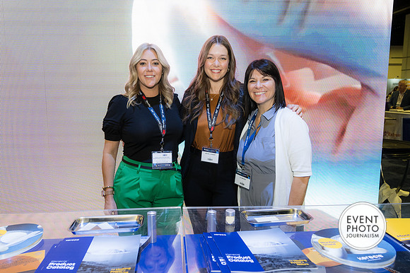 0266__4-28-23_Kerecis-SAWCExhibit-Booth-National-Harbor-Gaylord-Hotel-Washington-DC-EventPhotojournalism-event-photographers