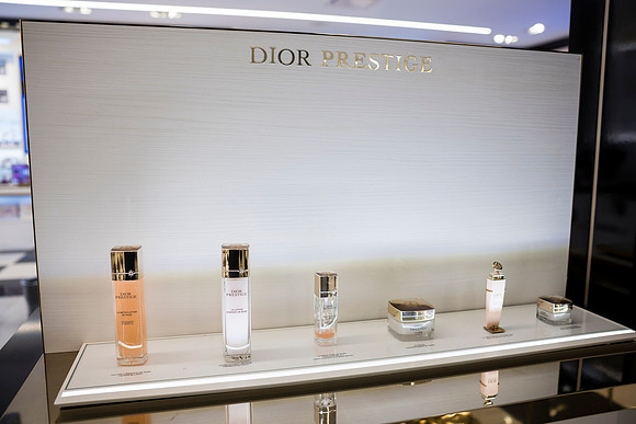 0020__4-23-26_Dior-Beauty-Masterclass-Bloomingdales-Tysons-Virginia-Event-Photojournalism-Photographer