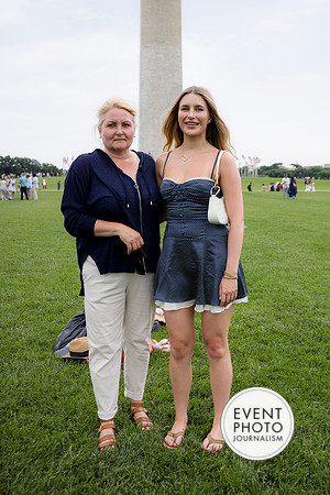 0038__5-17-26_Alexander's-GWU-Graduation-Family-Session-Event-Photojournalism-photography