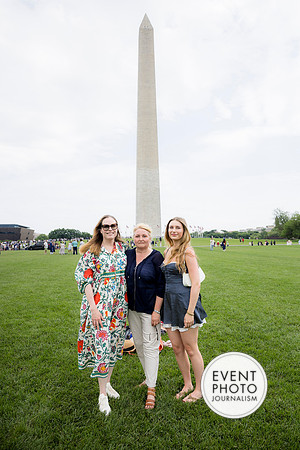 0039__5-17-26_Alexander's-GWU-Graduation-Family-Session-Event-Photojournalism-photography