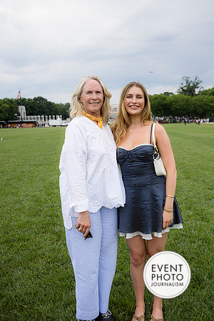 0054__5-17-26_Alexander's-GWU-Graduation-Family-Session-Event-Photojournalism-photography