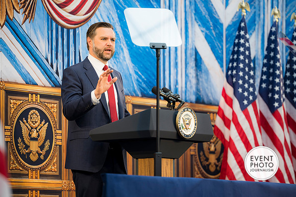 1053__9-3-26 Foundry-School-USIP-DC-Event-Photojournalism