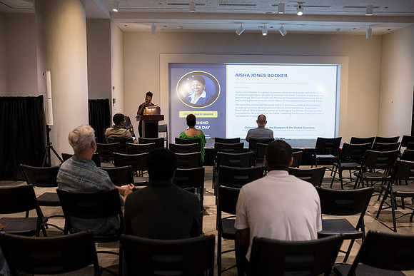 0266__9-12-26__NMAfA-Teaching-Africa-Program-Event-Photojournalism-DC-Photographers