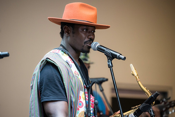 0351H_3-29-25_Smithsonian-Museum-of-African-Art-Cheikh-Ibra-Fam-Concert-Event-Photojournalism