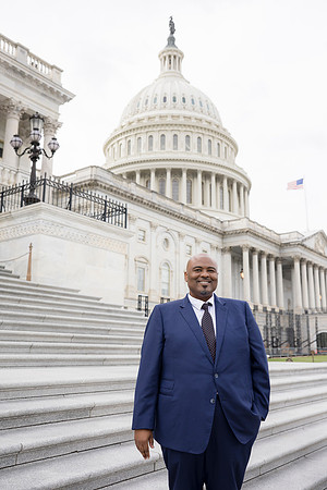 0021__9-23-26_Experian PAC Fly-in_Capitol-Hill-Group-Photo-Washington-DC_Event-Photojournalism-Photographer