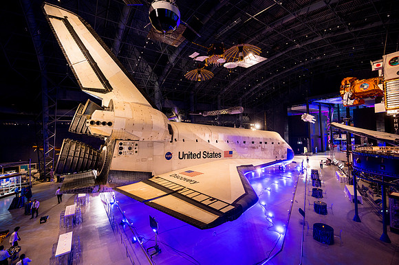 0009__12-3-22__Event_Verisign-Holiday-Party-Udvar-Hazy-Center-EventPhotojournalism-event-photographers-Virginia