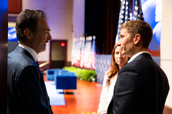 0082_5-1-24_HILL-and-Valley-US-Capitol-Eventphotojournalism-event-Photographers