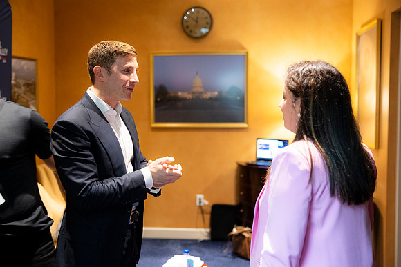 0085_5-1-24_HILL-and-Valley-US-Capitol-Eventphotojournalism-event-Photographers