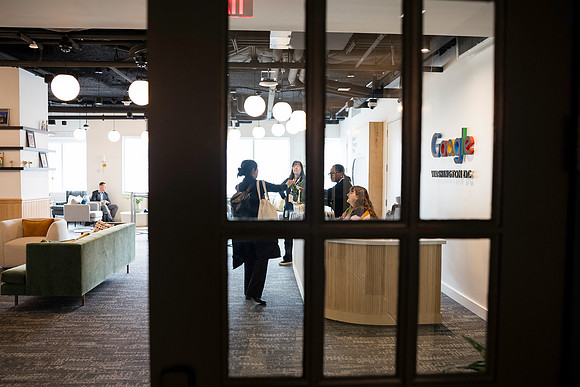 0065__2-18-25_Jack-Morton-Fireside-Chat-Google-event-photographers-Event-Photojournalism-photography