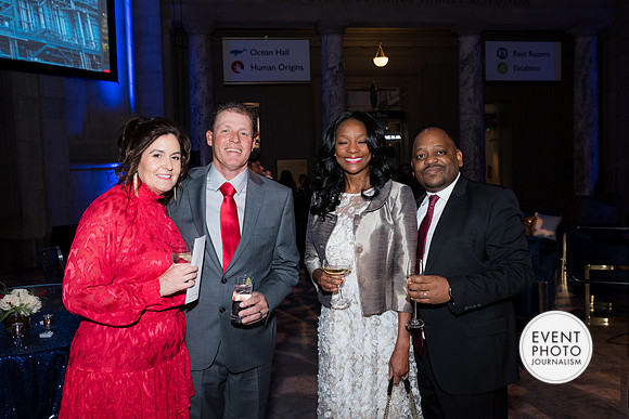 0197__12-8-22_Venture-Global-Holiday-Party-National-Museum-of-Natural-History-Washington-DC-EventPhotojournalism-event-photographers