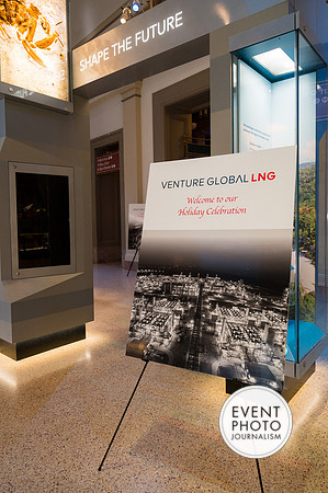 0124__12-8-22_Venture-Global-Holiday-Party-National-Museum-of-Natural-History-Washington-DC-EventPhotojournalism-event-photographers