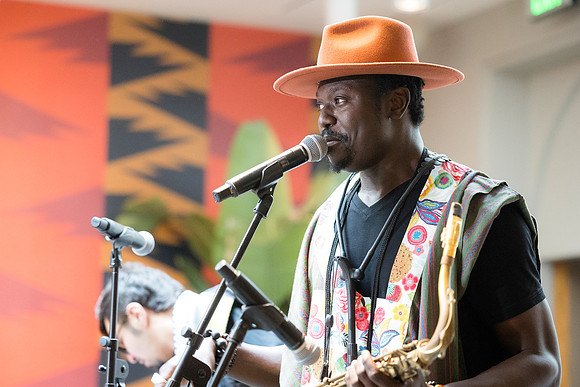 0196H_3-29-25_Smithsonian-Museum-of-African-Art-Cheikh-Ibra-Fam-Concert-Event-Photojournalism
