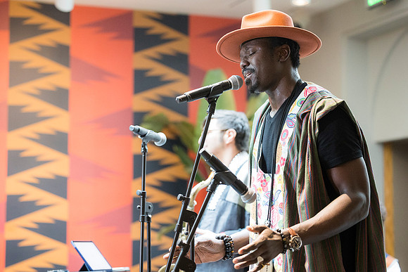 0266H_3-29-25_Smithsonian-Museum-of-African-Art-Cheikh-Ibra-Fam-Concert-Event-Photojournalism