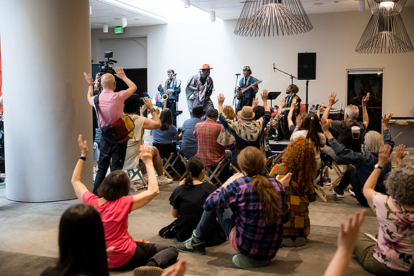 0149H_3-29-25_Smithsonian-Museum-of-African-Art-Cheikh-Ibra-Fam-Concert-Event-Photojournalism
