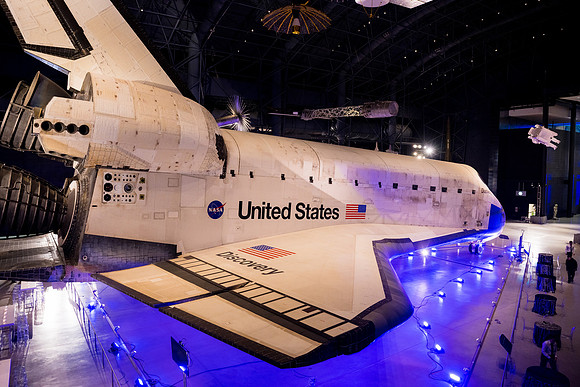 0005__12-3-22__Event_Verisign-Holiday-Party-Udvar-Hazy-Center-EventPhotojournalism-event-photographers-Virginia