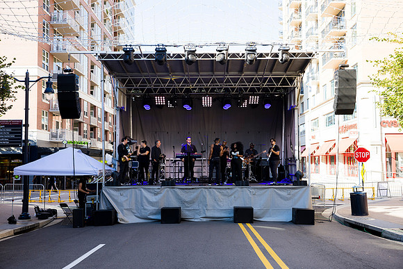 0197__8-22-25_Access-DMC_Fleet-Street-Block-Party-National-Harbor-Maryland-Event-Photojournalism-event-photography