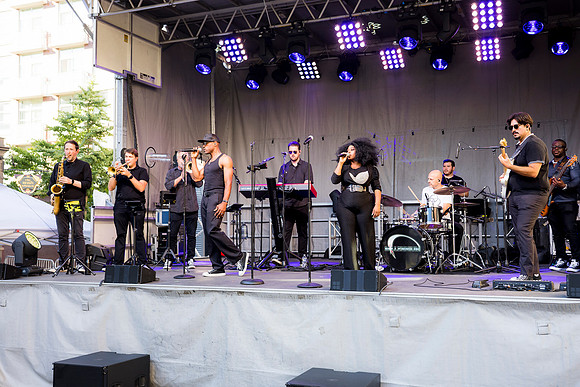 0281__8-22-25_Access-DMC_Fleet-Street-Block-Party-National-Harbor-Maryland-Event-Photojournalism-event-photography