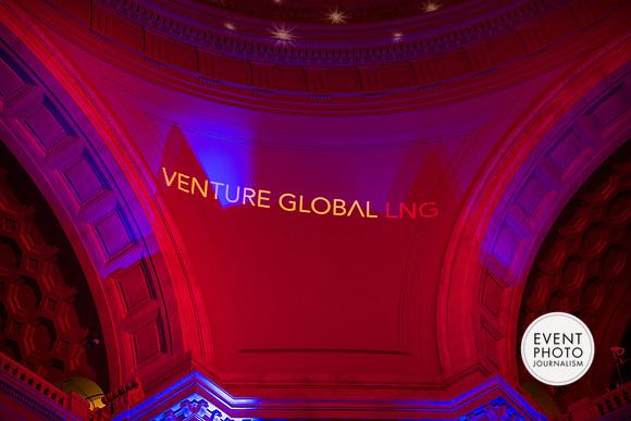 0052__12-8-22_Venture-Global-Holiday-Party-National-Museum-of-Natural-History-Washington-DC-EventPhotojournalism-event-photographers
