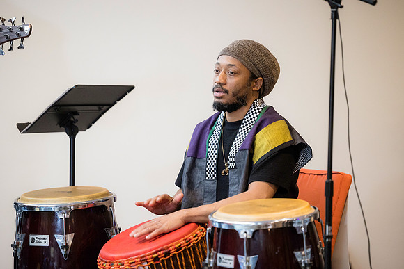0166H_3-29-25_Smithsonian-Museum-of-African-Art-Cheikh-Ibra-Fam-Concert-Event-Photojournalism