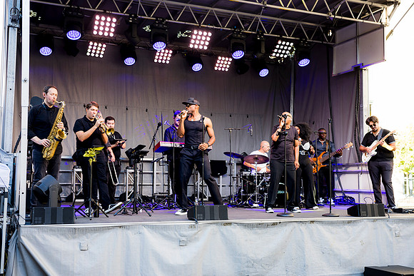 0253__8-22-25_Access-DMC_Fleet-Street-Block-Party-National-Harbor-Maryland-Event-Photojournalism-event-photography