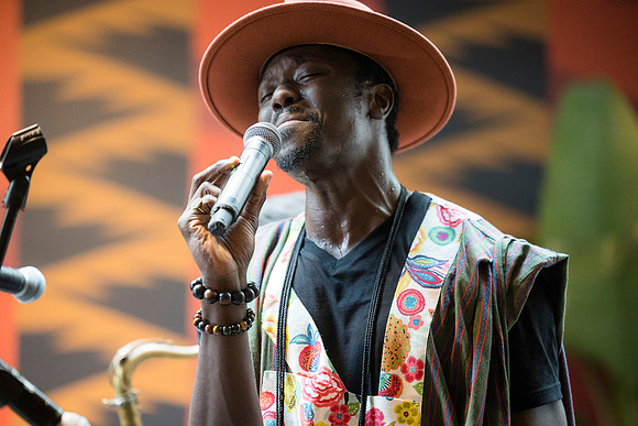 0277H_3-29-25_Smithsonian-Museum-of-African-Art-Cheikh-Ibra-Fam-Concert-Event-Photojournalism
