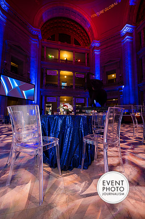 0085__12-8-22_Venture-Global-Holiday-Party-National-Museum-of-Natural-History-Washington-DC-EventPhotojournalism-event-photographers
