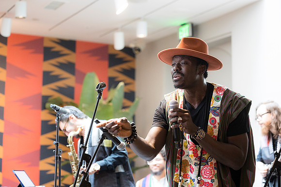 0282H_3-29-25_Smithsonian-Museum-of-African-Art-Cheikh-Ibra-Fam-Concert-Event-Photojournalism