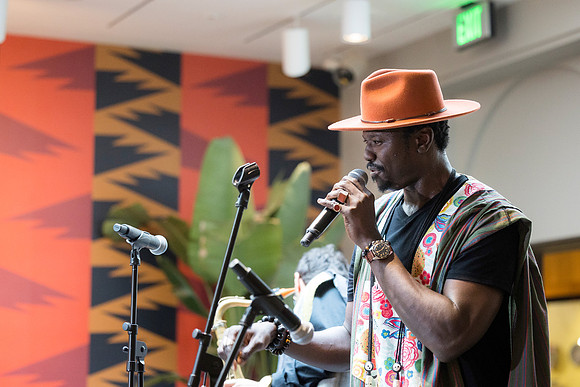 0281H_3-29-25_Smithsonian-Museum-of-African-Art-Cheikh-Ibra-Fam-Concert-Event-Photojournalism