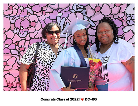 0155__8-12-22_Rainbow-Graduation-Class-2022_XQ