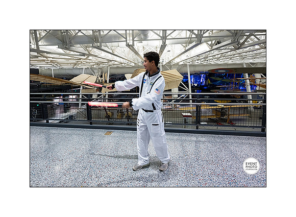 0146__12-3-22__Event_Verisign-Holiday-Party-Udvar-Hazy-Center-EventPhotojournalism-event-photographers-Virginia