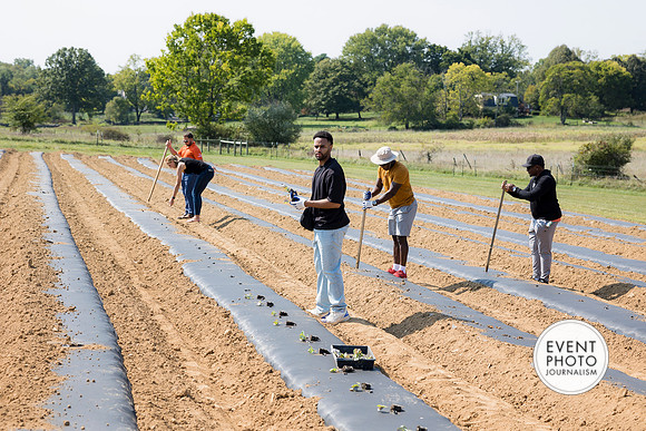 0405__9-14-24-Chartis-Federal-Corporate-Family-Day-JK-Farm-Purceville-Virginia-EventPhotojournalism-event-photographers