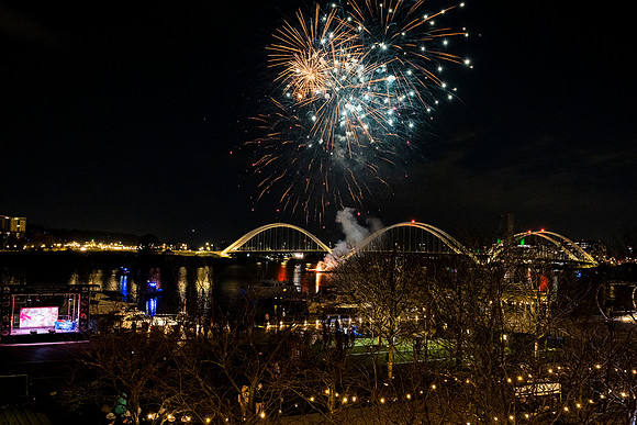 0150__12-13-24_Bain-Company-Holiday-Party-District-Winery-EventPhotojournalism-photography