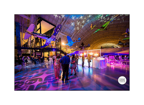 0197__12-3-22__Event_Verisign-Holiday-Party-Udvar-Hazy-Center-EventPhotojournalism-event-photographers-Virginia