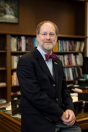12712-19-24_USGS_David-Applegate-Professional-Headshot-Photographers-EventPhotojournalism-photography