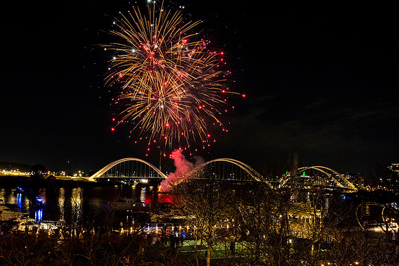 0149__12-13-24_Bain-Company-Holiday-Party-District-Winery-EventPhotojournalism-photography