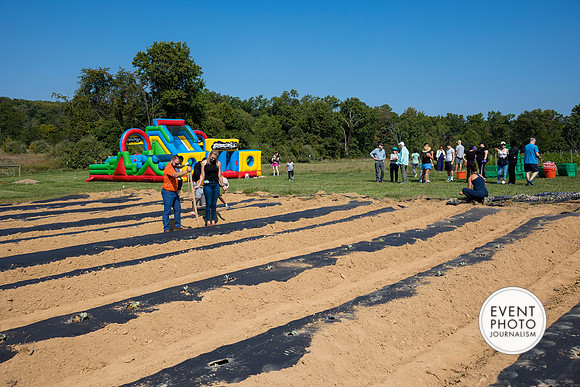 0387__9-14-24-Chartis-Federal-Corporate-Family-Day-JK-Farm-Purceville-Virginia-EventPhotojournalism-event-photographers